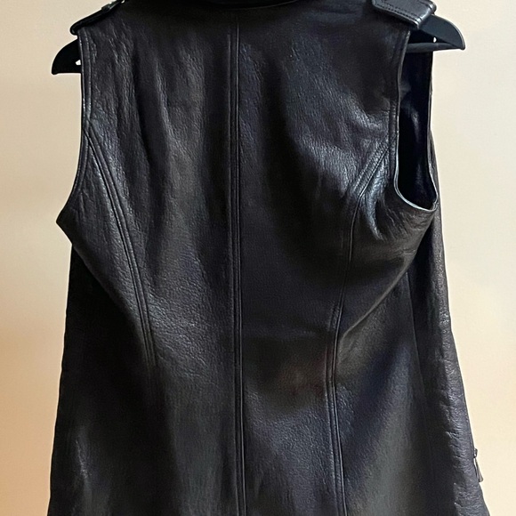 BCBG MAXAZRIA black leather vest and cape size x small - Picture 3 of 7
